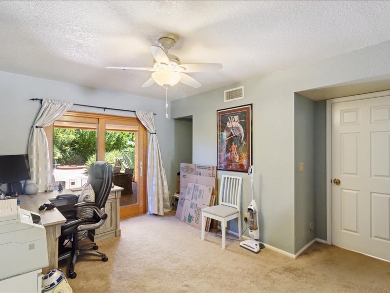 Building Photo - 10563 E Carol Ave