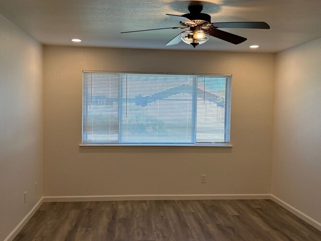 Building Photo - Clipper Way