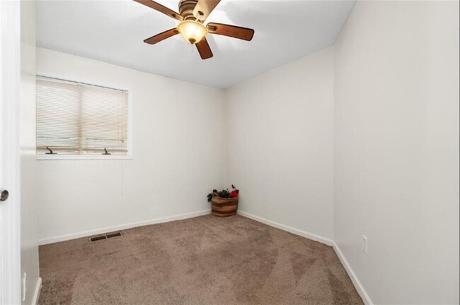 Building Photo - 153 Little St SE