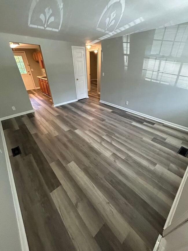 Building Photo - Quiet and Secluded Neighborhood with Frien...