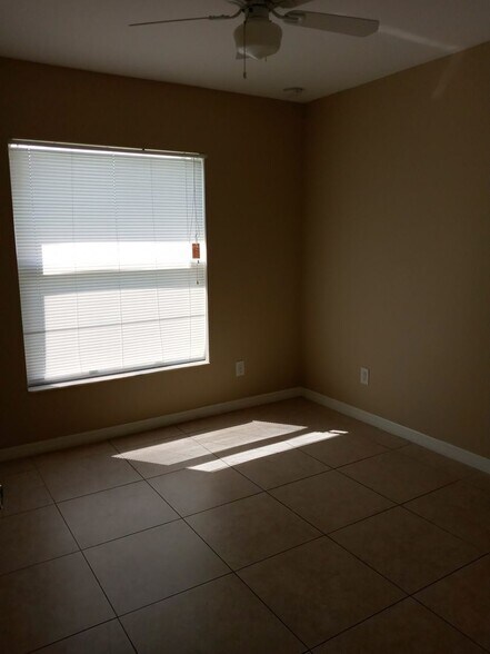 Building Photo - Coming Soon - $500 off Move in Summer Special