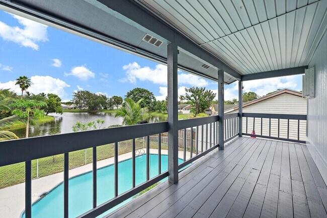 Building Photo - 4631 Brook Dr