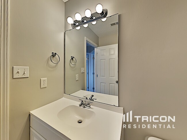 Building Photo - 4019 Cedar Bark Dr