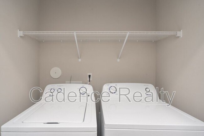 Building Photo - 1709 Perimeter Lp