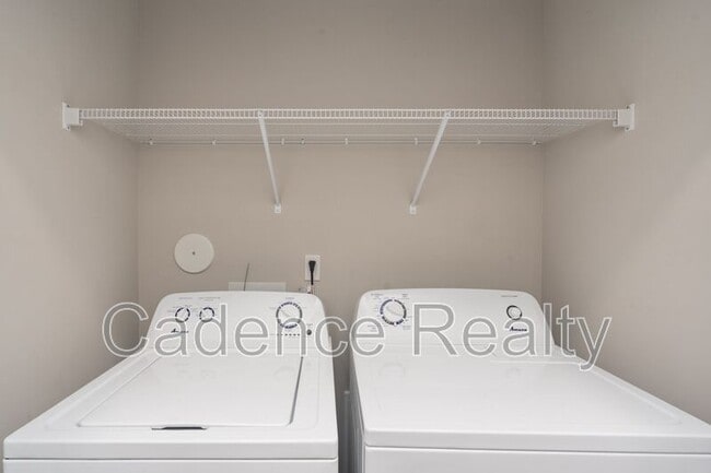 Building Photo - 1757 Perimeter Lp