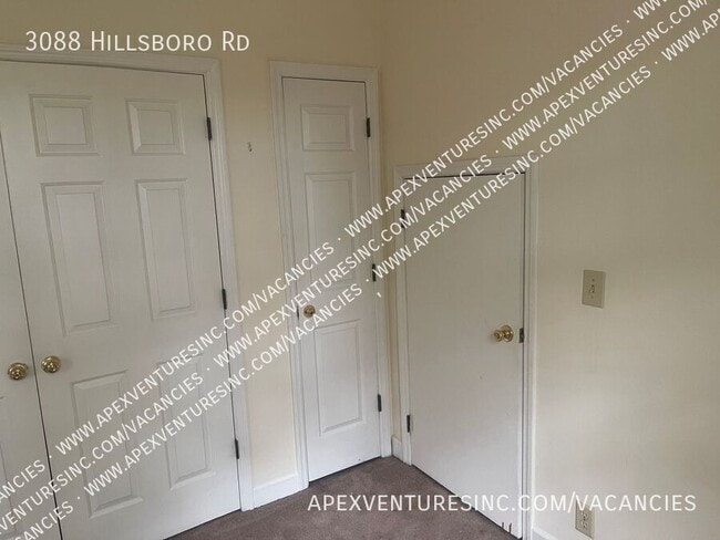 Building Photo - 3088 Hillsboro Rd
