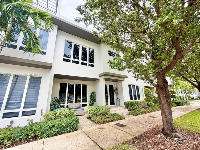 Building Photo - 6415 NW 105th Ct