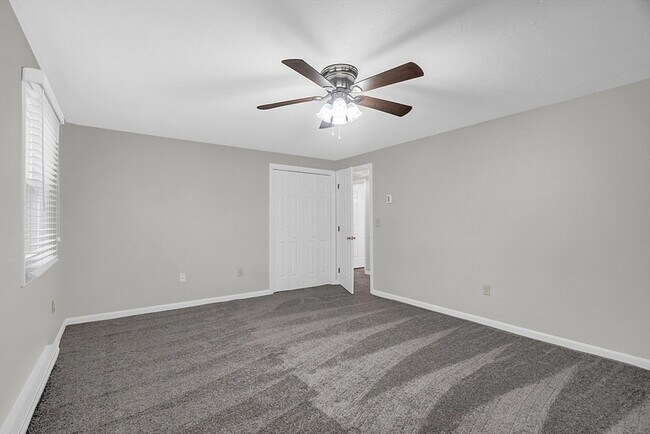 Building Photo - 67 Plantation Rd