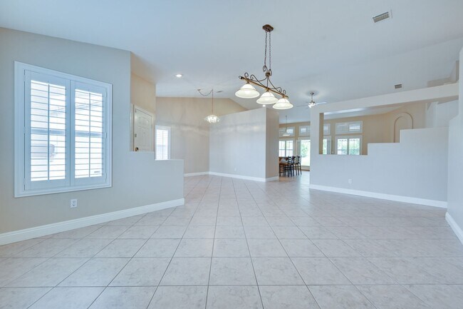 Building Photo - 561 Pacer Terrace