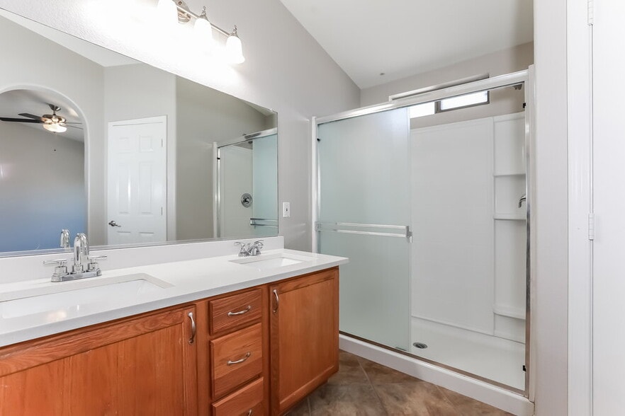 Building Photo - 4148 E Stratford Pl