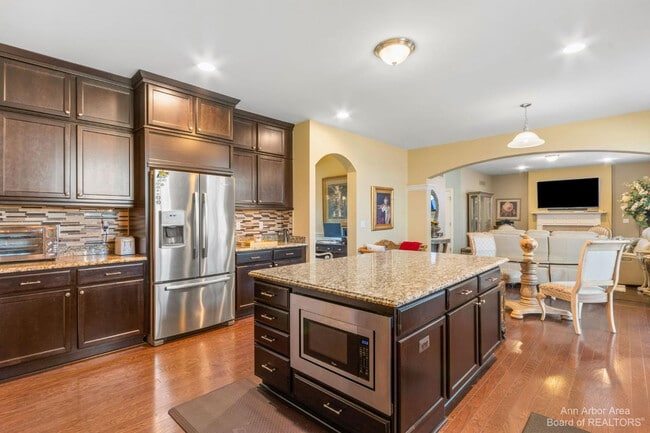 Building Photo - 4290 Hackberry Ct