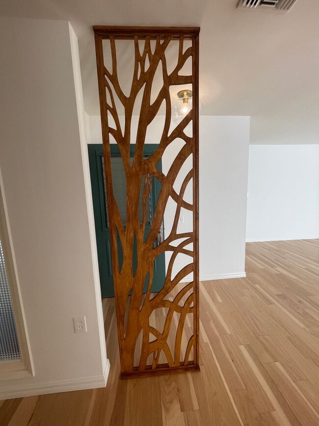 Building Photo - Awesome home on massive lot, 55+ community