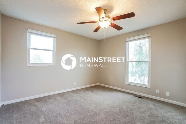 Building Photo - 5 Bedroom Pet-Friendly Home in NASHVILLE, ...