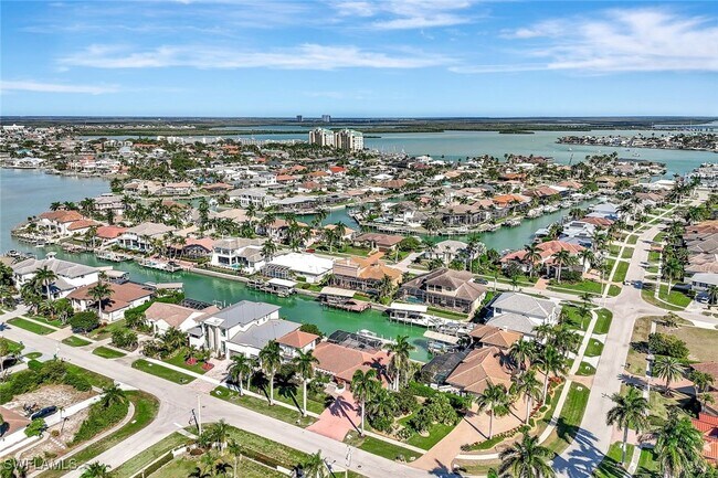 Building Photo - 911 Giralda Ct