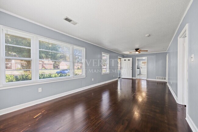 Building Photo - 3256 Ridgecrest St