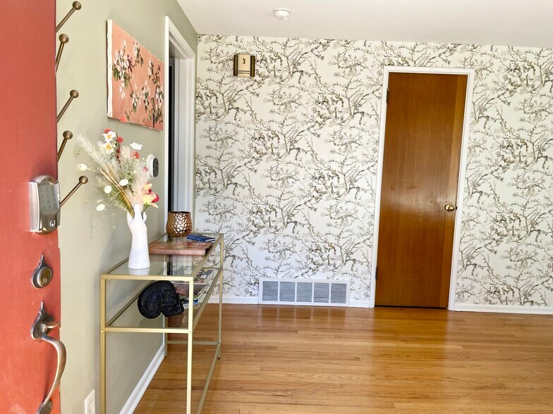 Building Photo - 4324 3rd Ave NW