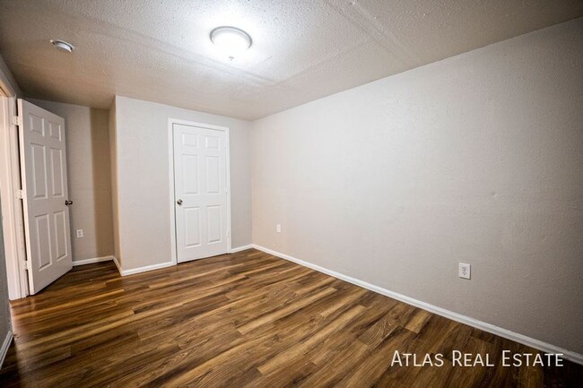 Building Photo - Great Affordable 2 Bed and 1 Bath! Brand N...