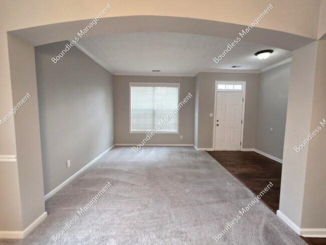 Building Photo - 150 Silver Arrow Cir
