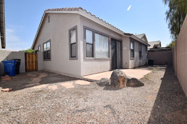 Building Photo - Newly remodeled Mesa Home with Community P...