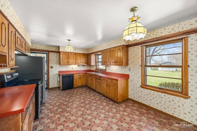 Building Photo - 39W258 Seavey Rd