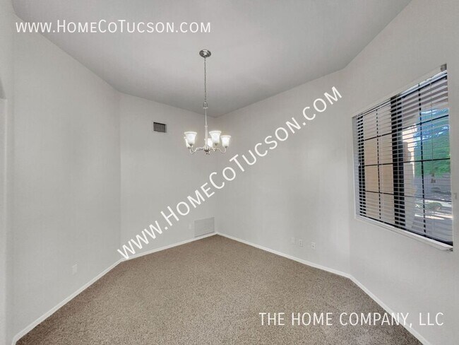 Building Photo - 6325 N Calle Del Halcon