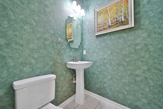 Building Photo - 522 Jay's Ln