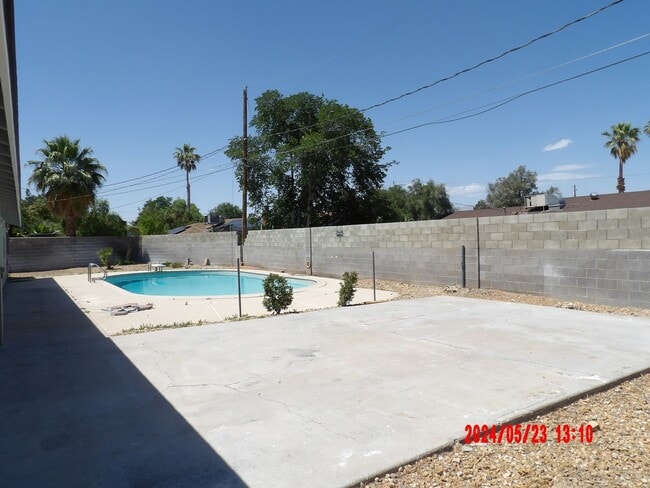 Building Photo - 4240 Gaye Ln