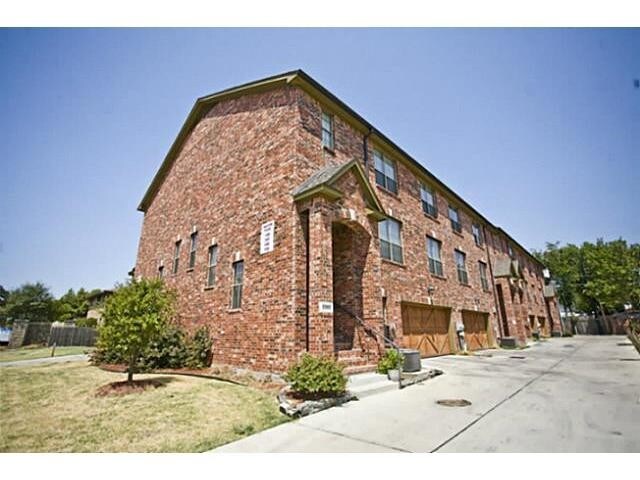 Primary Photo - 1303 Halcyon Pl