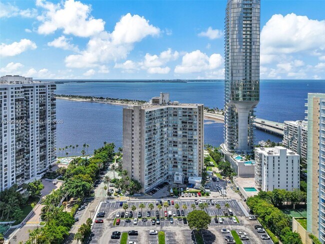 Building Photo - 2451 Brickell Ave