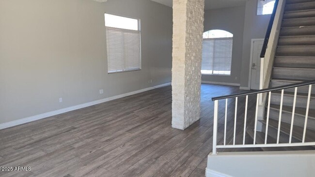 Building Photo - 854 S Comanche Ct