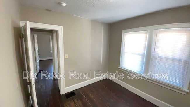 Building Photo - 306 Hudson Ave