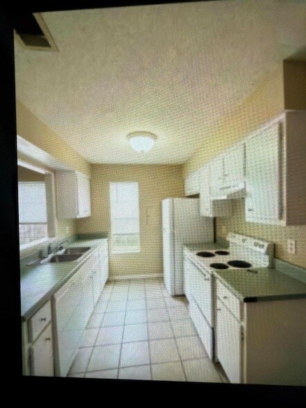 Building Photo - 4089 Remer Ct