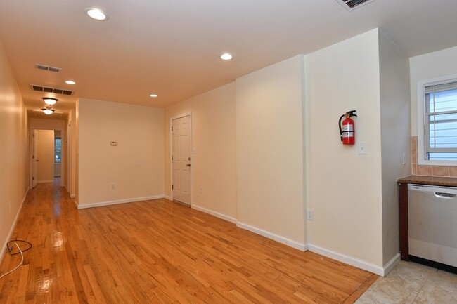 Building Photo - 499 Ocean Ave