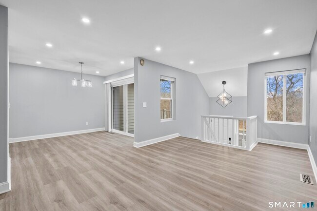 Building Photo - 133 Peddlers Dr