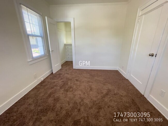 Building Photo - 803 Lindaraxa Park N