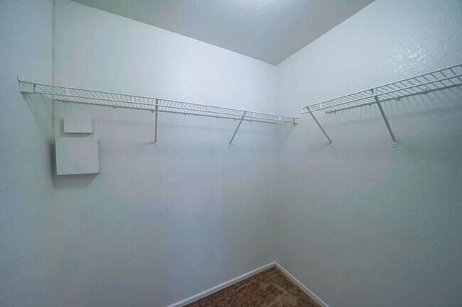 Building Photo - AVAILABLE NOW!!! Oversized Bedrooms in Johnson Ranch