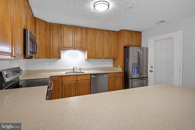 Building Photo - 3708 Excalibur Ct
