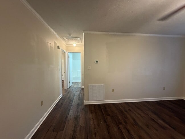 Building Photo - 4063-4063 Wynn St