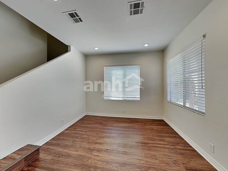 Building Photo - 7901 Rustic Canyon Ct