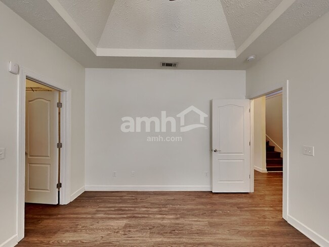 Building Photo - 929 Morning Rd