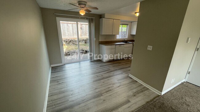 Building Photo - 2023-12573MF