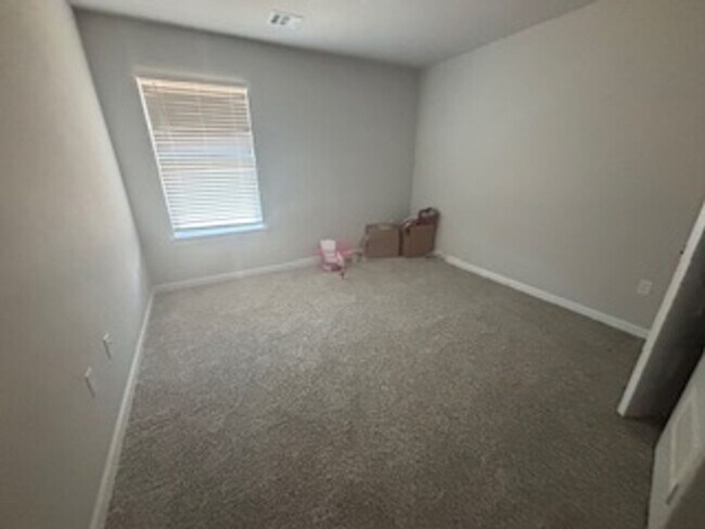 Building Photo - 4006 Lynford Ln