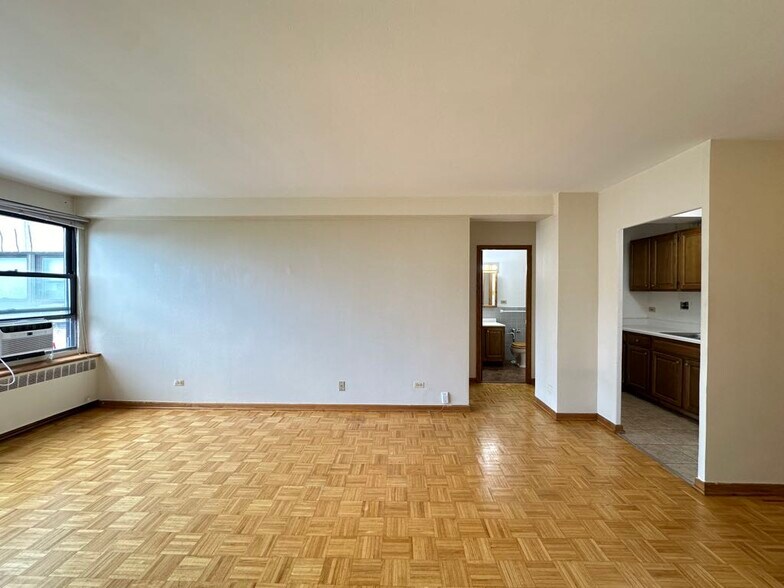 Building Photo - 4180 N Marine Dr