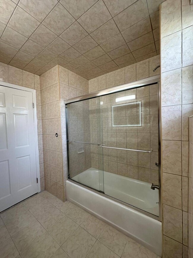 Building Photo - 291 Potter Ave