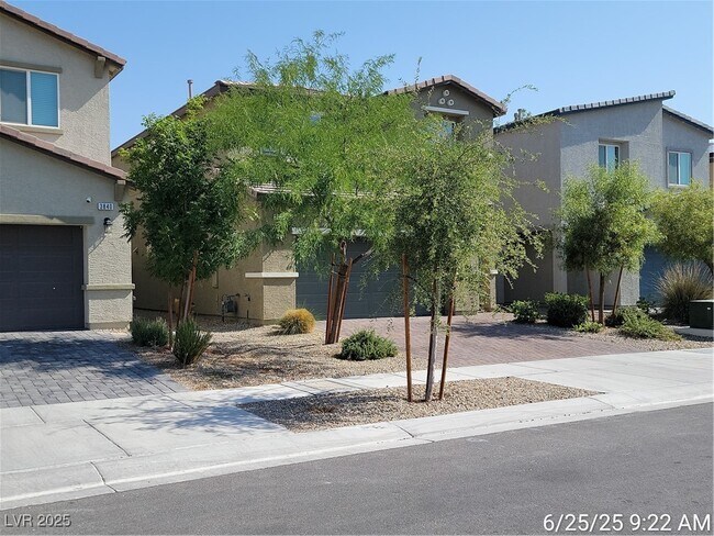 Building Photo - 3836 Lambent Ave