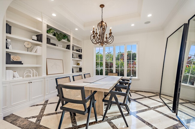 Building Photo - 233 El Pueblo Way