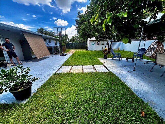 Building Photo - 19302 NW 47th Pl