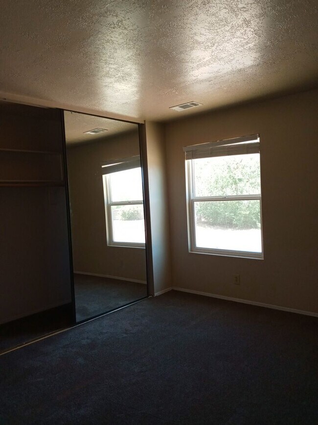 Building Photo - AFFORDABLE!!!