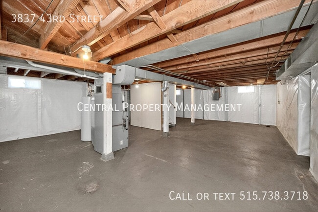 Building Photo - 3837 43rd St
