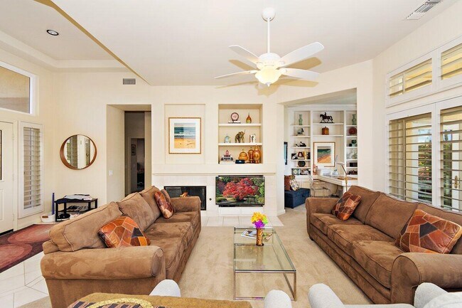 Building Photo - 37948 Breeze Way